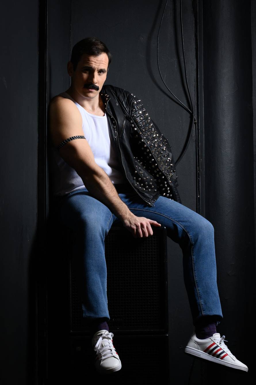 Zagreb: Glumac Fabijan Pavao Medvešek kao Freddie Mercury