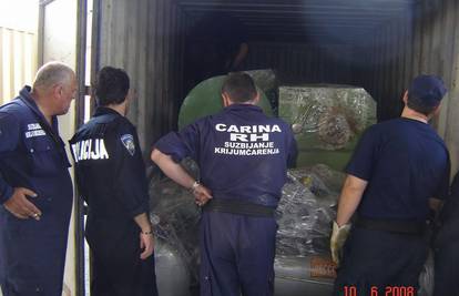 Rijeka: U kontejnerima su švercali sastojke za kokain