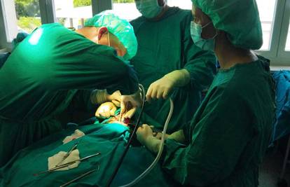 Kirurg o jedinstvenom zahvatu: 'Prvi put smo pacijentu spasili čeljust ovakvom operacijom'