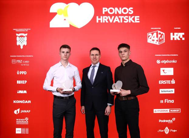 Zagreb: Svečana dodjela nagrade Ponos Hrvatske, fotografiranje prije početka dodjele 