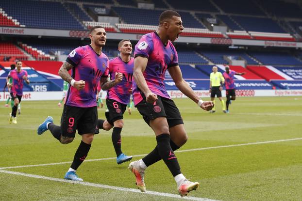 Ligue 1 - Paris St Germain v St Etienne