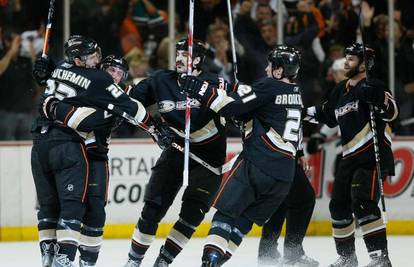 NHL doigravanje: Anaheim i Chicago ušli u polufinale