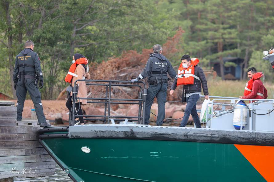 People are eavcuated from Viking Line's cruiseferry MS Amorella to Svino