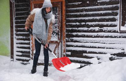 Ljudi sa srčanim oboljenjima nikako ne bi trebali čistiti snijeg