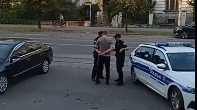 VIDEO Osječkog policajca (27) s lisicama na rukama su doveli na sud. DORH ga tereti za ubojstvo