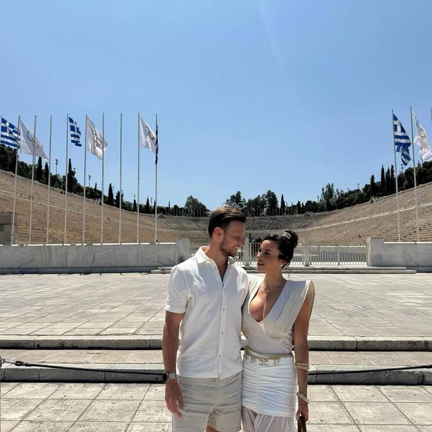 FOTO Dok Split čeka, obitelj Rakitić uživa u grčkoj idili...