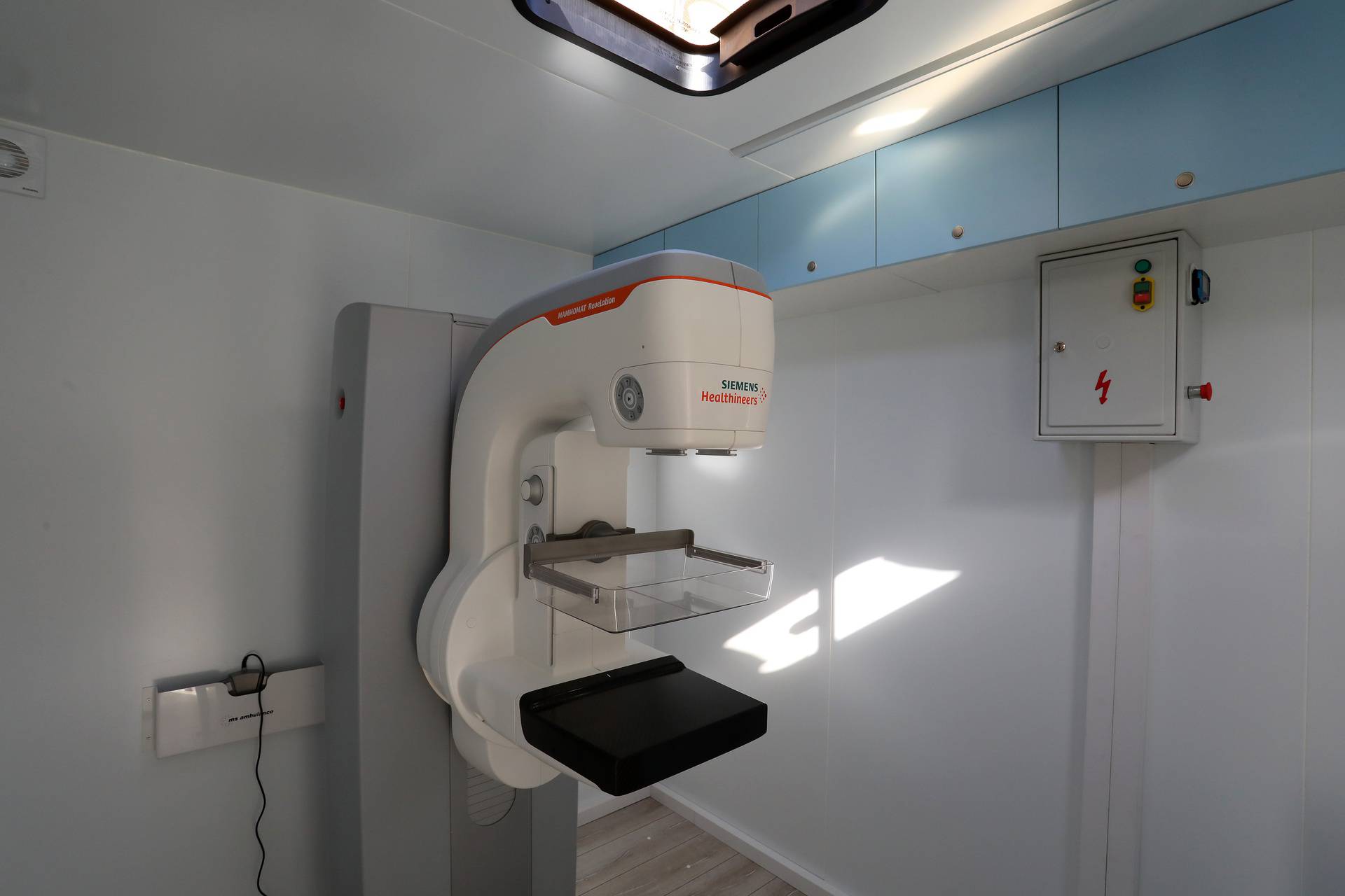 Rijeka: Primopredaja mobilnog mamografa Domu zdravlja 