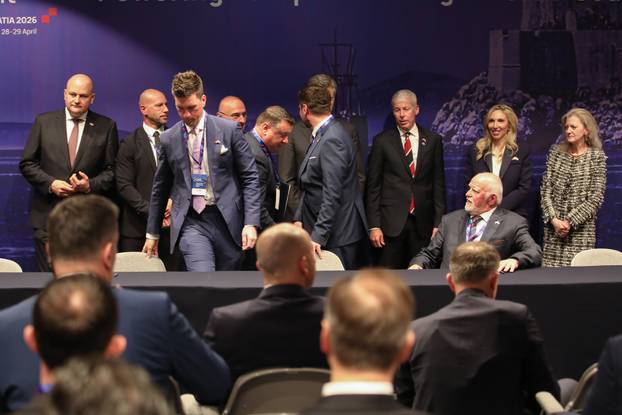 Dubrovnik: U sklopu Inicijative triju mora potpisan sporazum u području energetike, prometa, tehnologije, financija i porezne politike