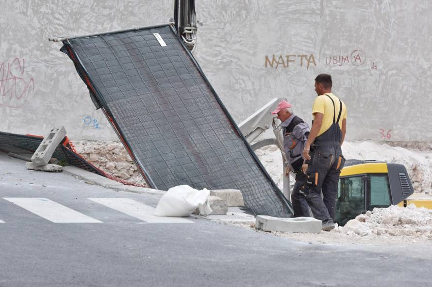 Šibenik: Olujni udari bure noćas dosezali skoro 100 kilometara na sat