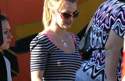 Britney sjela u auto nakon pet mjeseci i dobila kaznu