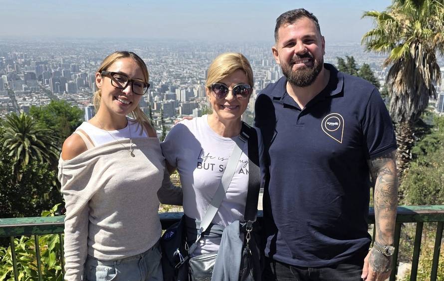 FOTO Iznad leda zora sviće, dobro došla, predsjednice: Kolinda stiže na Antarktiku!