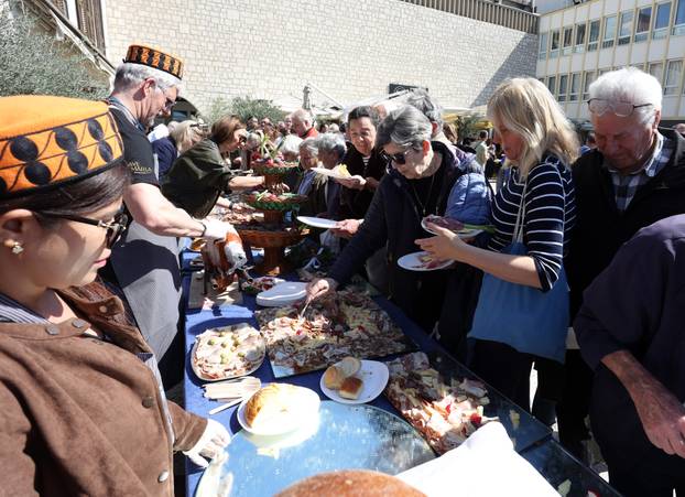 Šibenik: Podjela hrane na uskršnji ponedjeljak
