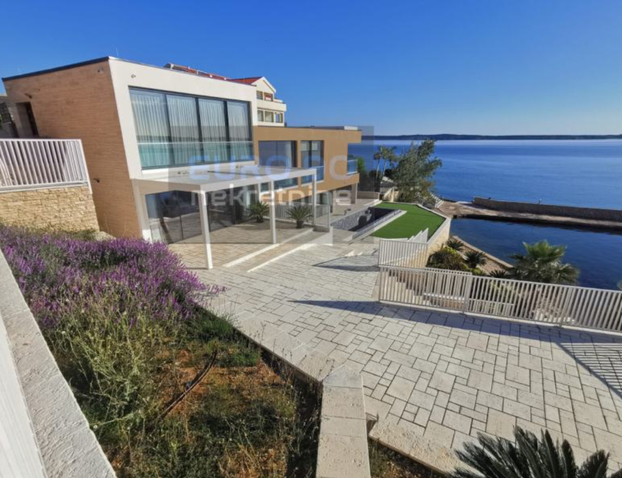 FOTO Oaza luksuza i privatnosti: Ova suvremena vila u Rtini ima sve što ste ikada mogli poželjeti