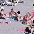 Ljeto je stiglo u Split: Građani pojurili na kupanje i sunčanje