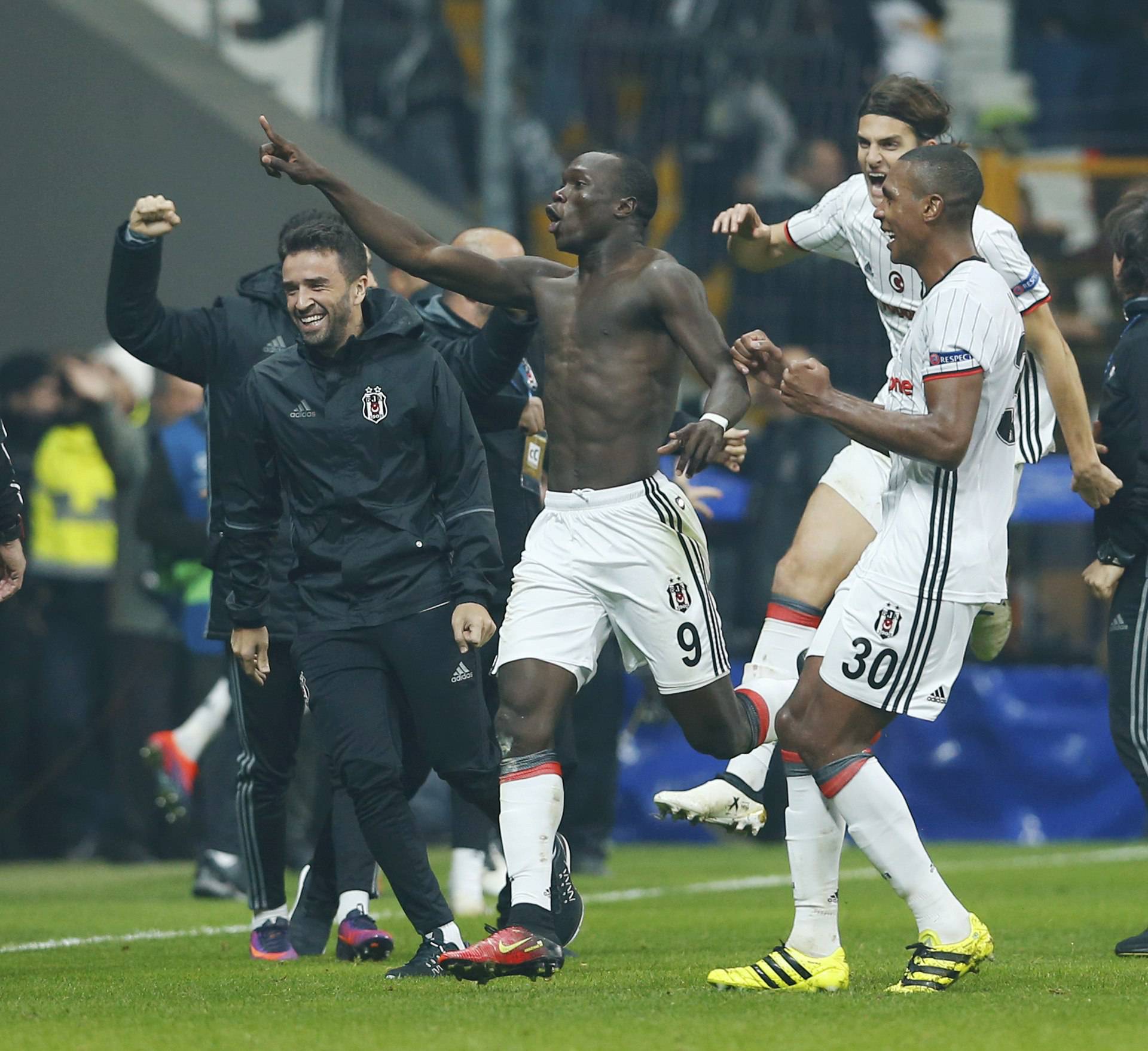 Besiktas vs Benfica - UEFA Champions League group stage - Group B 