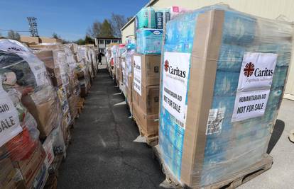 Iz Vinkovaca za Ukrajinu poslali 16,4 tona humanitarne pomoći
