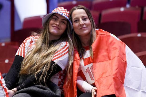 Malmo: Navijači Hrvatske i Mađarske na rukometnoj utakmici EHF prvenstva