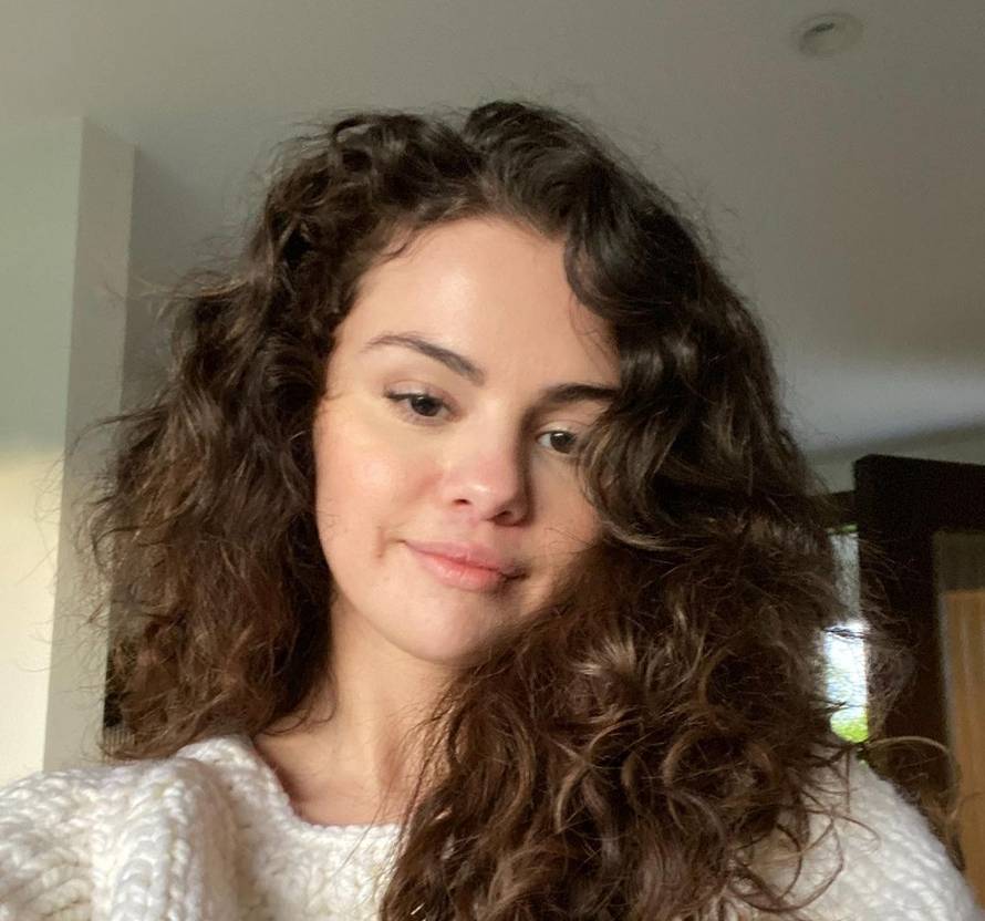 'Prirodna ljepota': Selena nema problem podijeliti fotografije bez šminke, fanove oduševljava