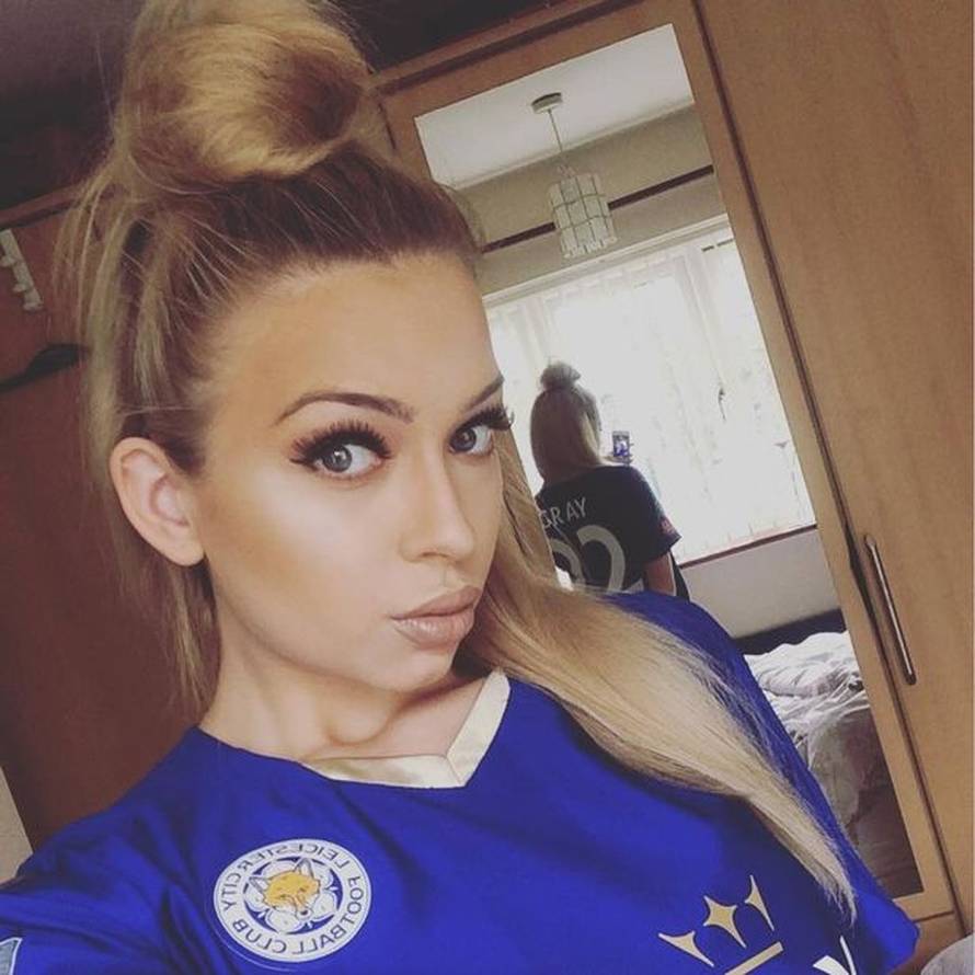 Ležala je gola na krevetu, a oni su imali mačete i rambo nož...