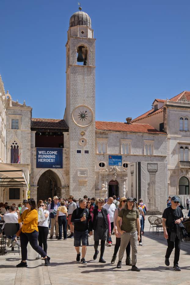 Dubrovnik: Velik broj turista za uskrsne blagdane u gradu
