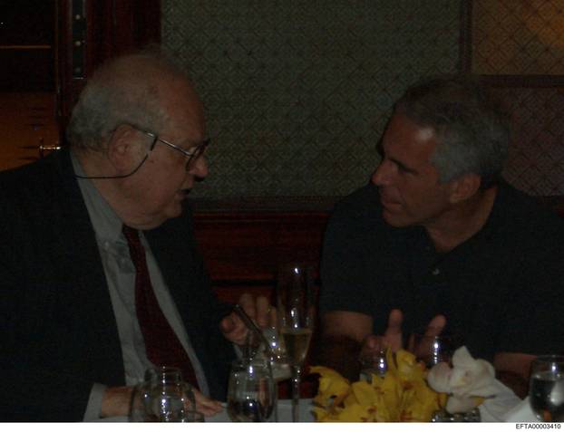 FOTO Ovo su dosad neviđene fotografije iz Epsteinovih spisa