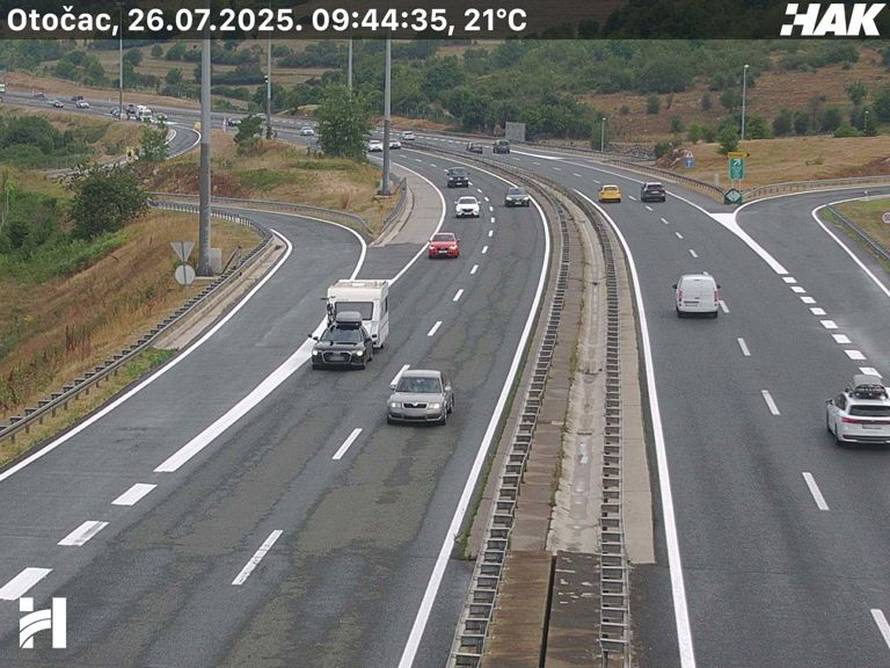 Pojačan promet na cestama, kilometar kolone kod Lučkog