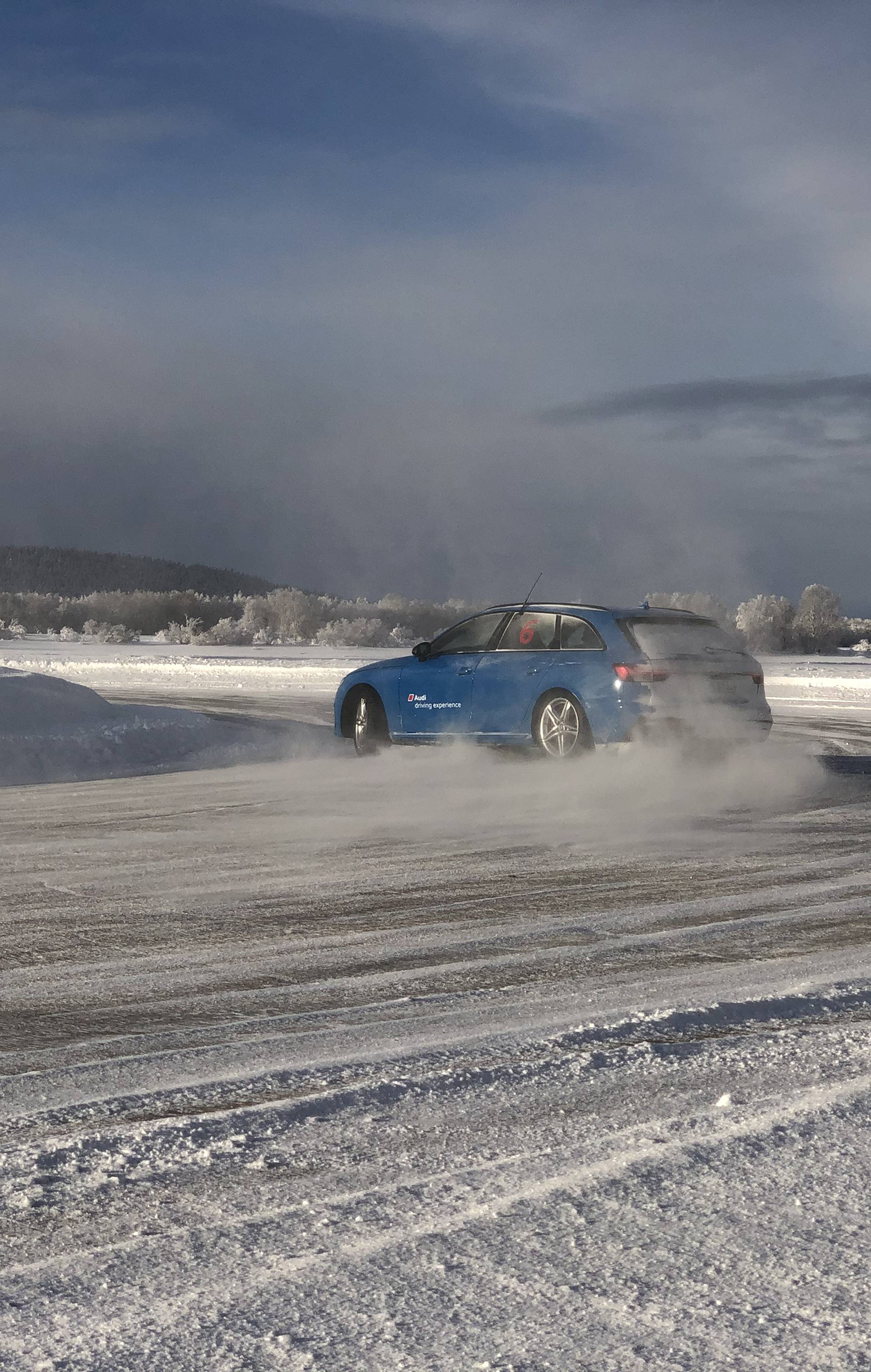 Na minus 33 stupnja u Finskoj jurili smo 100 km/h po ledu!