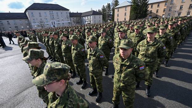 FOTO Milanović: 'O angažmanu vojske izvan domovine uvijek ćemo jako dobro razmisliti'