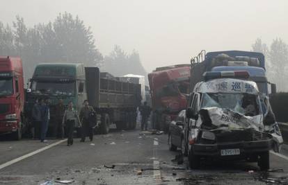 Kina: U mega sudaru nekoliko kamiona najmanje 10 mrtvih