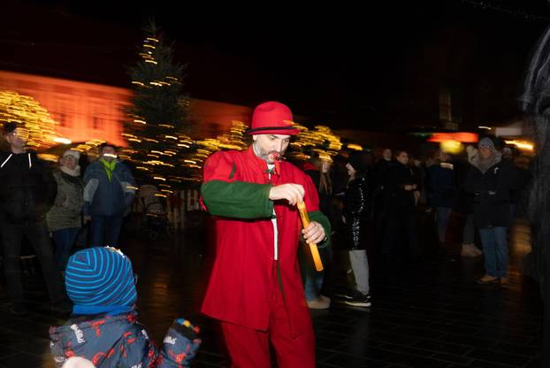 Osijek: Otvorenje Adventa uz koncert Danijele Martinović