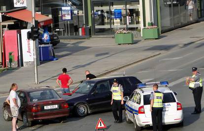 Slatina: Sudarili se Opel i Golf, vozači nisu ozlijeđeni