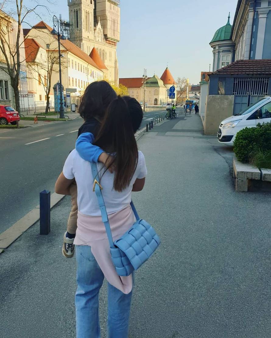 Obiteljska idila Ivaniševićevih u šetnji, Nives oduševila fotkama