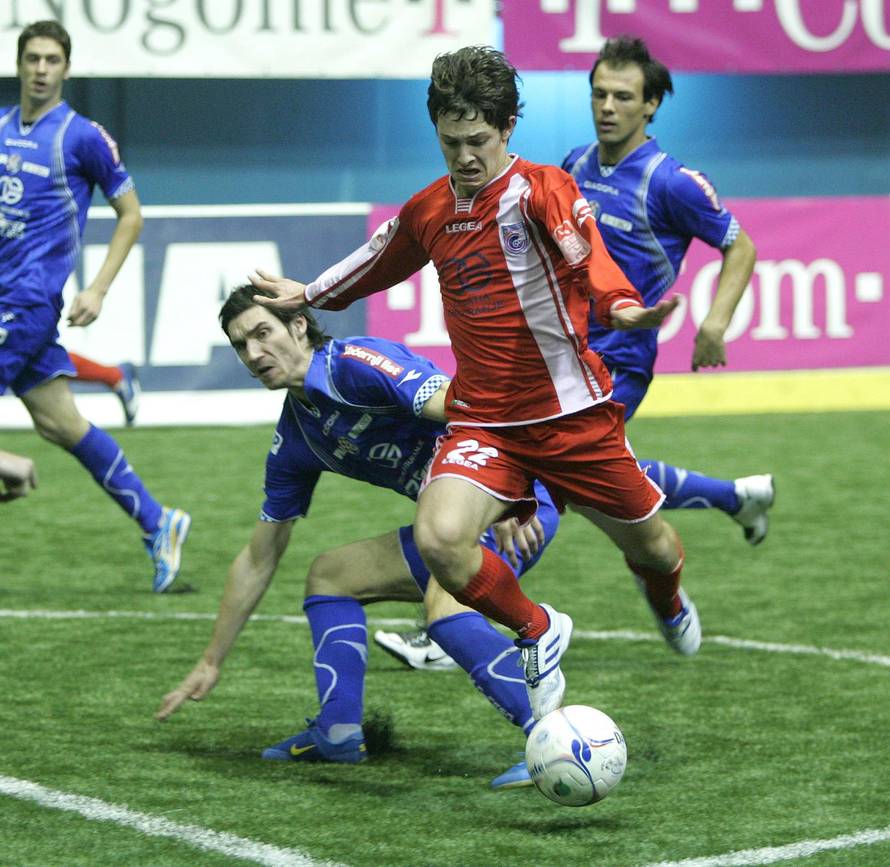 ARHIVA - Hajduk zaustavio Zagreb u pohodu na treću titulu dvoranskog prvaka