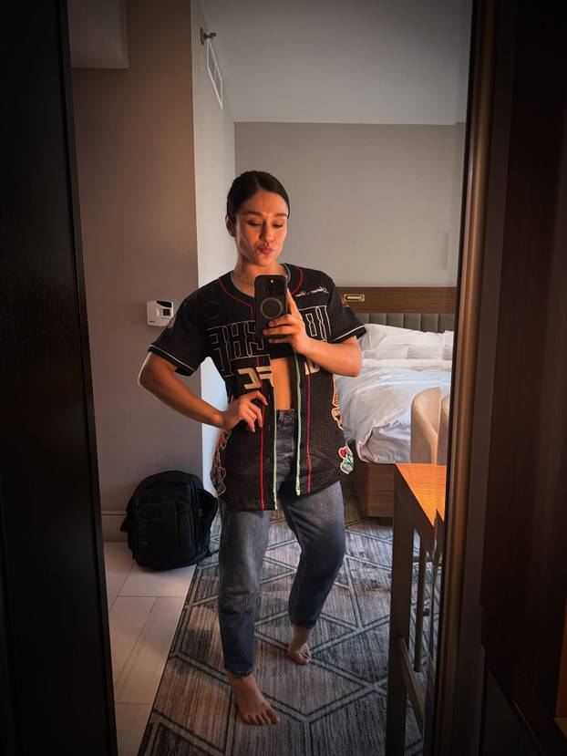 JEZIVE SCENE U UFC-u: Borkinja izgubila svijest nakon brutalnog nokauta! Pobjednica se molila