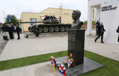 Vukovar dobio novo spomen obilježje za poginule branitelje