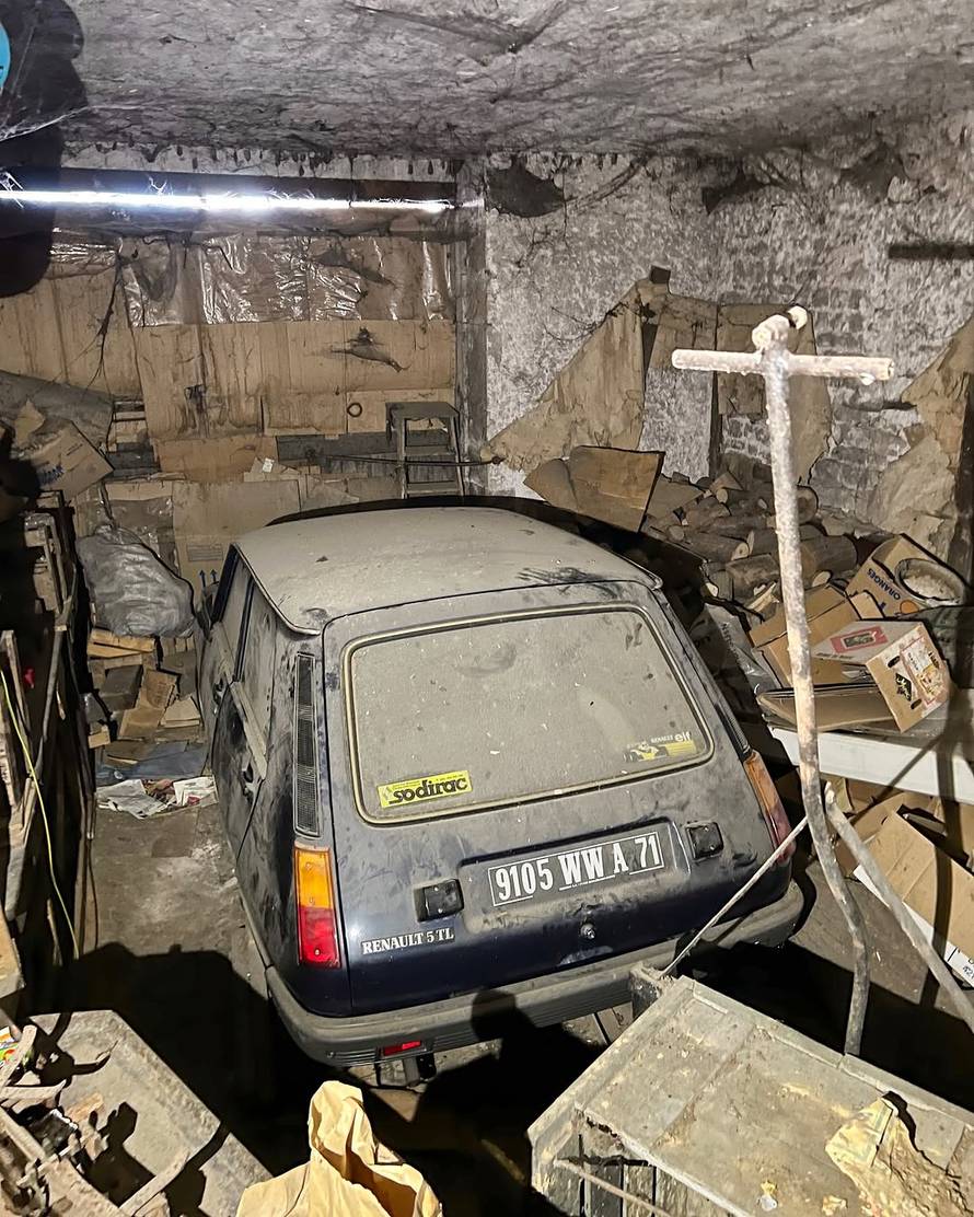 ČUDO IZ FRANCUSKE U garaži su našli novi Renault 5, nakon 43 godine prešao je 12 kilometara