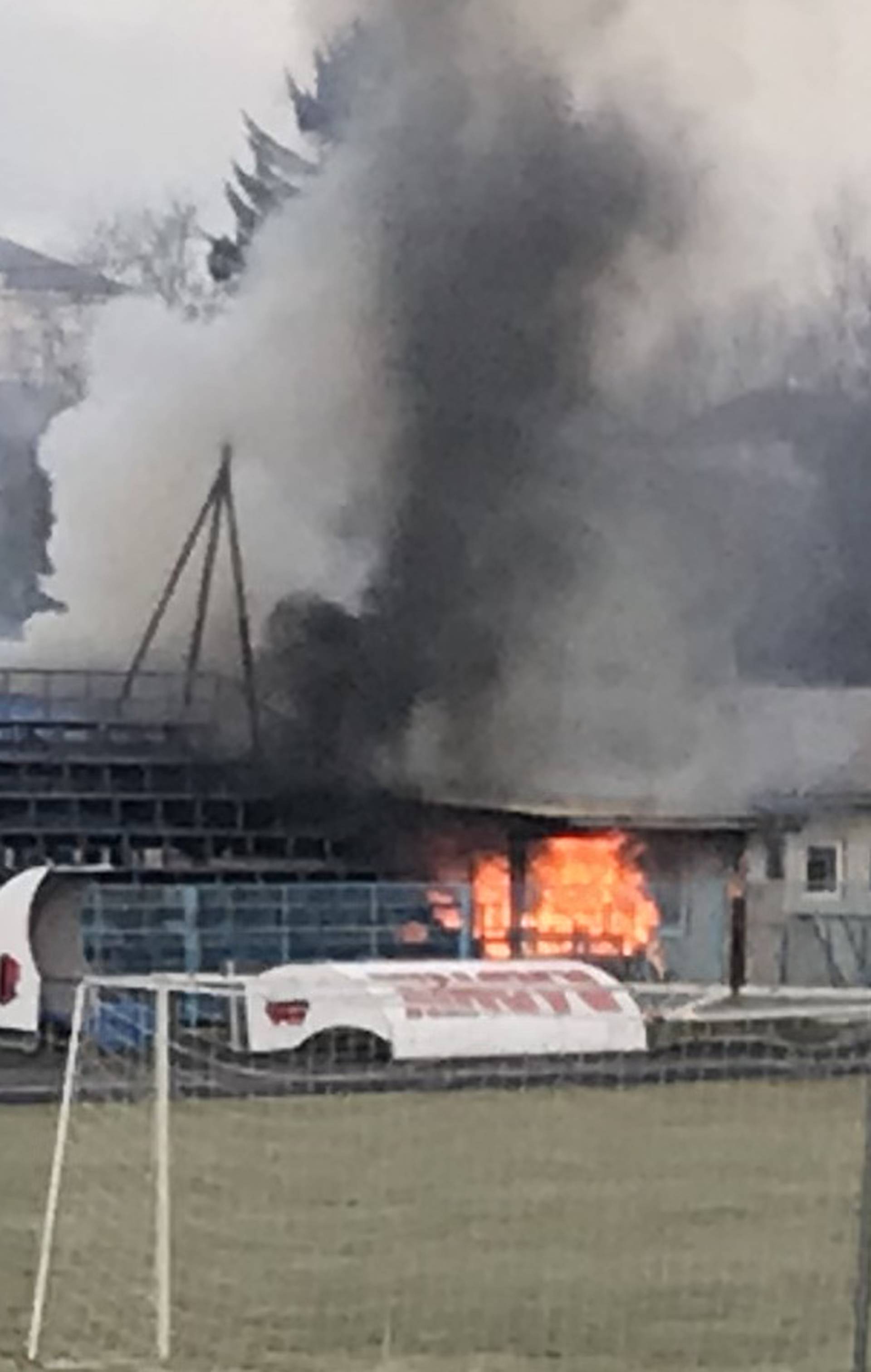 Požar u Križevcima: Gorjela je tribina na stadionu NK Radnik