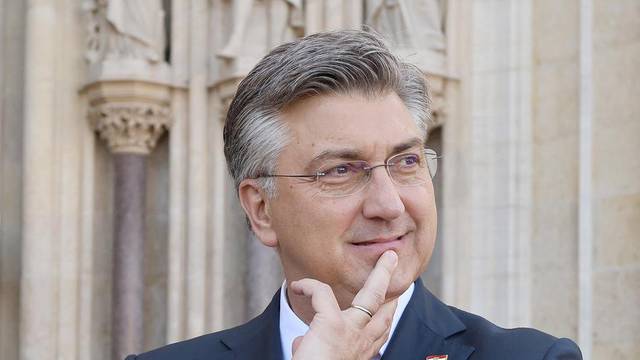 Zagreb: Plenkovic obisao gradiliste Zagrebacke katedrale