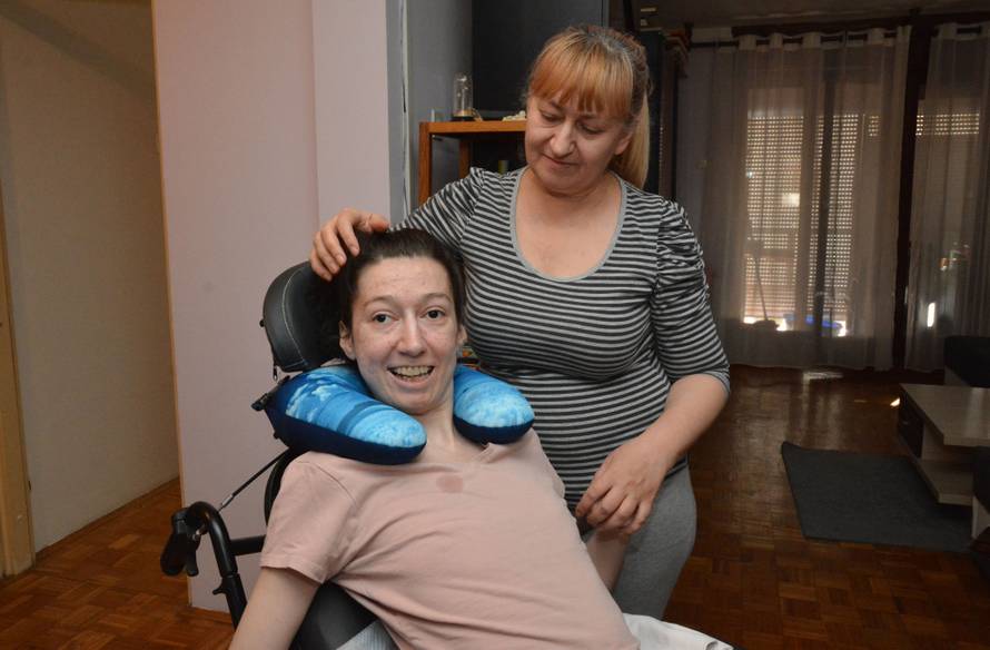 Anita se opet smije: 'Moja kći je veliki borac, ona želi živjeti'