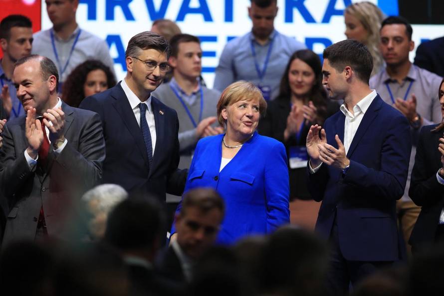 'Merkel nije znala da će svirati Thompson na skupu HDZ-a...'