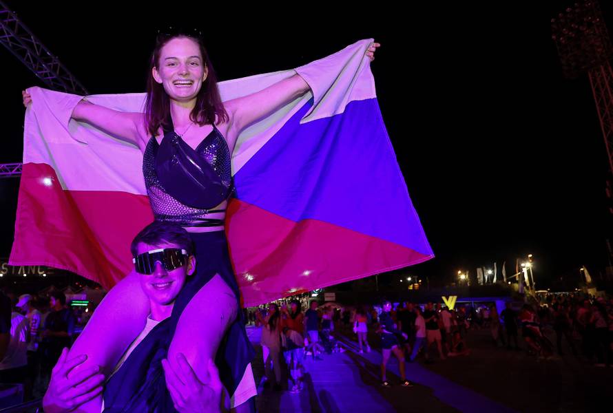 Split: Prvi koji su ušli na Ultru čekaju prve nastupe DJ-a