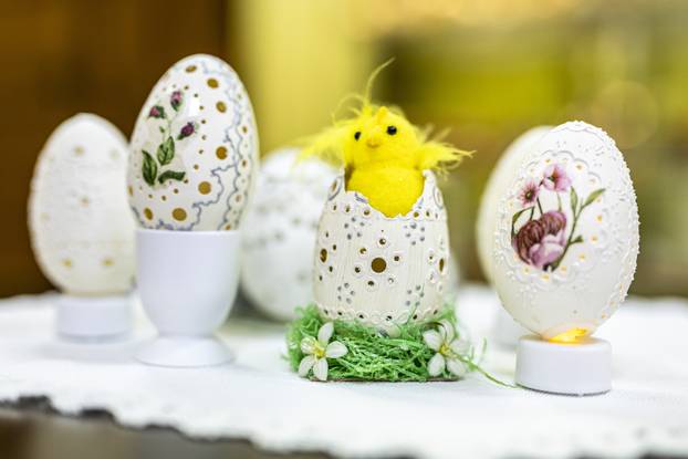 Županja: Amalija Romić radi unikatne uskršnje ukrase