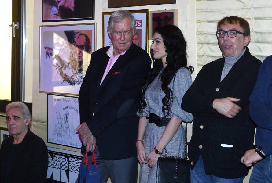 Više ne prati Dikana: 'Miljenica Šešelja' vratila se u Beograd