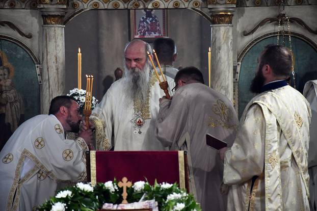 Okučani: Održana pravoslavna uskrsna liturgija koju je predvodio episkop Jovan Ćulibrk