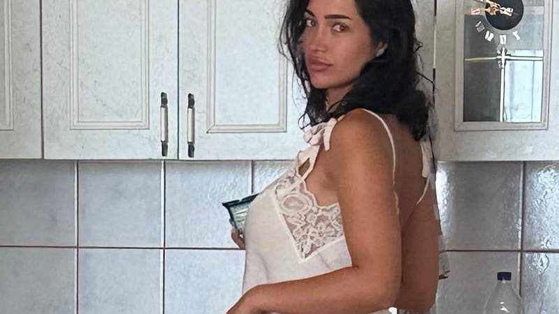 FOTO Bez šminke, u opuštenom izdanju: Laura iz 'Savršenog' je objavila fotke sa svog odmora