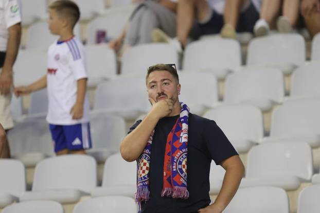 Split: Split: Navijači na Poljudu prate utakmicu Hajduk - Dinamo