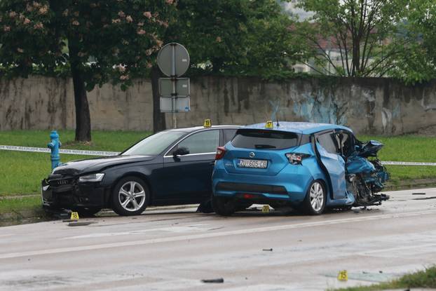 Teška nesreća u Županji, sudarila se tri vozila, jedna osoba poginula
