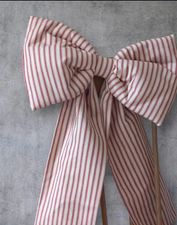 FOTO Svi već imaju divovske božićne mašne, a vi? Inspirirajte se za izradu vlastitog ukrasa