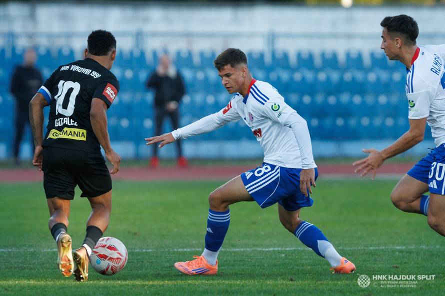 Debi za Hajduk i potpis! Mladi bek produžio ugovor do 2029.