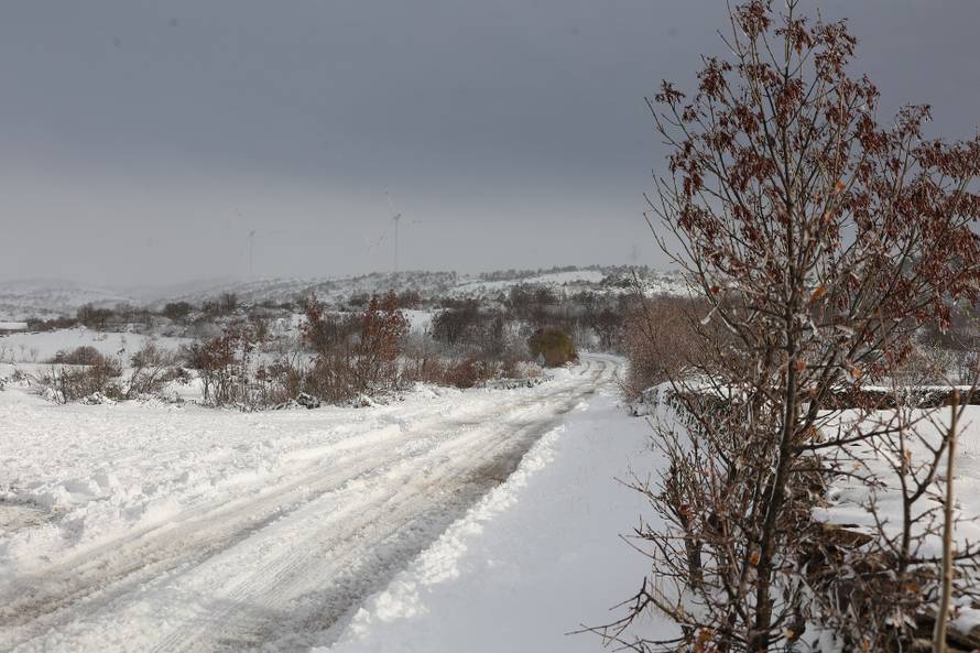 Snijeg u Dalmatinskoj Zagori